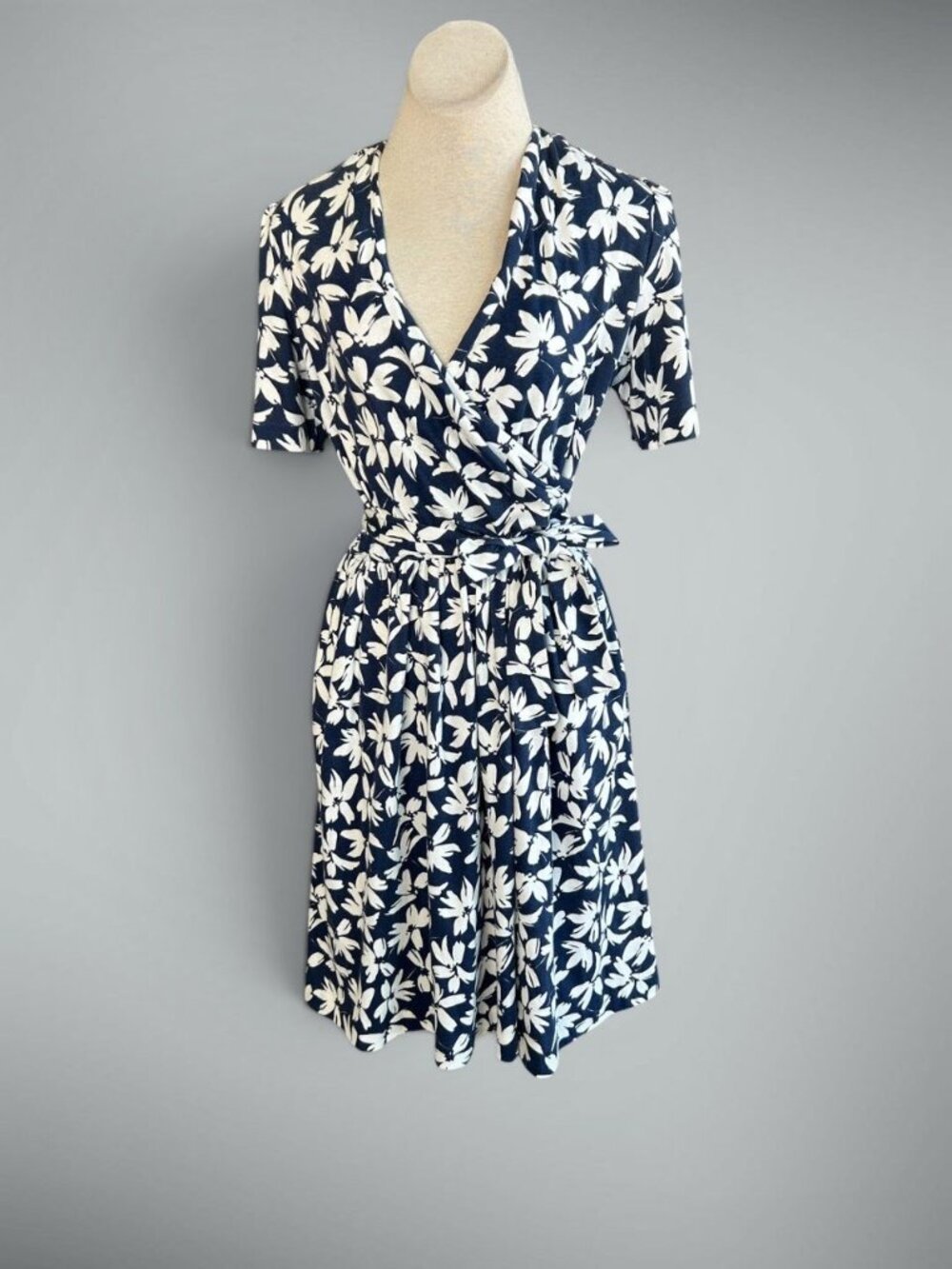 Gay Boyer Blue Floral V Neck Faux Wrap Dress Size 14